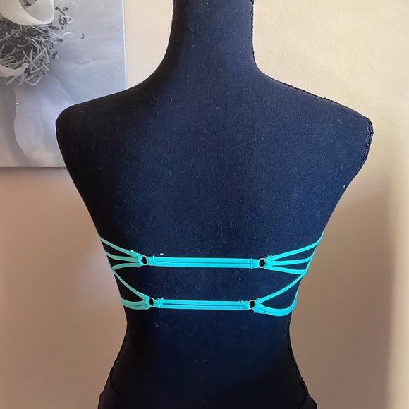 2 Bandeua’s - Picture 3 of 10